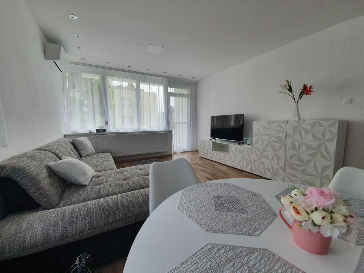 Matrix Apartman Бекесксаба Екстериор снимка